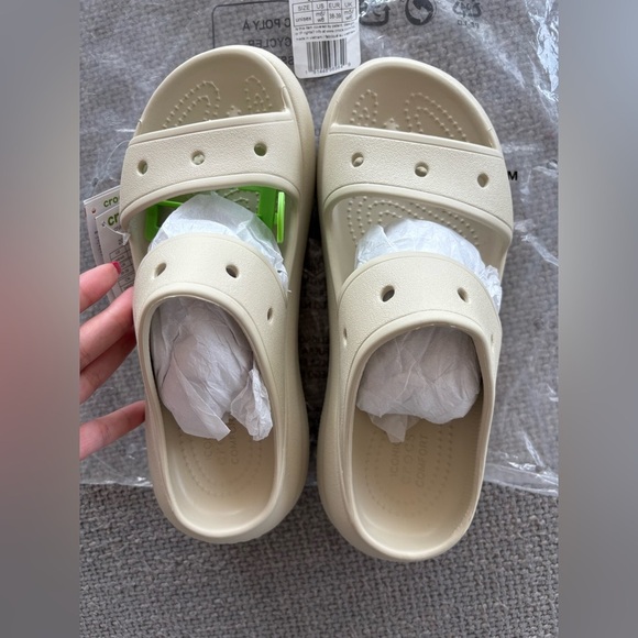 Crocs Crush Platform Slide Sandals Size 8 Women’s Beige - Picture 8 of 12